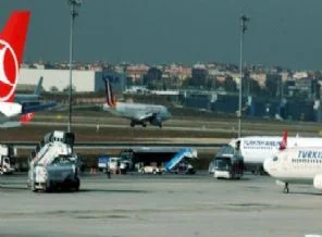 Yolcu rahatsızlandı uçak acil iniş yaptı