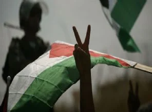 Fransa Filistin'i tanıyacak mı?