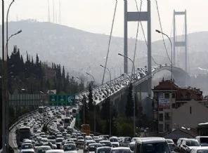 Köprü ve otoyollar para bastı!