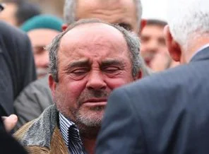 'Oğlum kalk da öpeyim'
