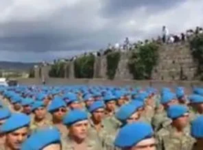 Osmanlı ordusu marşını söylediler