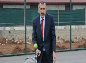 Tartışılan Başkan istifa etti