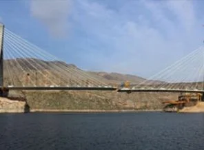 Üçüncü büyük köprü sona doğru