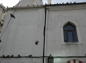 Vatandaş korkuyla namaz kılıyor