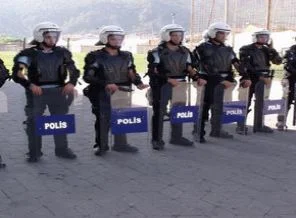 20 emniyet mensubu adliyede