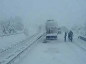 600 köye ulaşılamıyor!