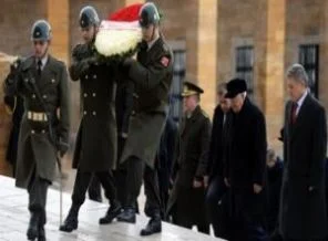 Abbas Anıtkabir'de