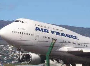 Air France uçağı Ankara'ya acil iniş yaptı!