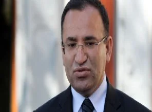 'Anayasanın değişmesi şart'