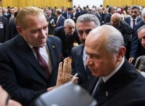 Bahçeli Atatürk selfie'sini reddetti