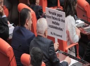 CHP'den hadisli pankart