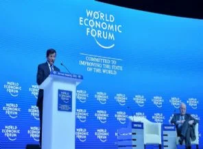 Davos'ta Davutoğlu, o ülkeyle köprüleri attı!