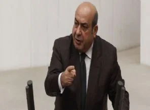 Kaplan'dan AK Partili eski bakana tebrik