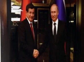 Putin ve Davutoğlu kapak oldu