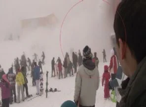 Tatilciler karların altında kaldı
