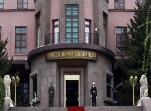 Türkiye sınırında bin adet tüfek!