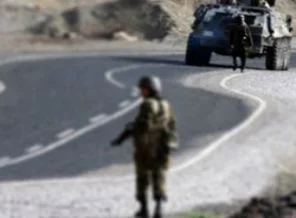 Uludere'de bir asker ağır yaralandı