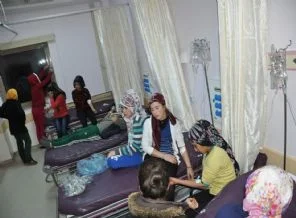 230 öğrenci zehirlendi