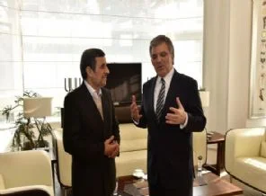 Ahmedinejad'dan Gül'e ziyaret