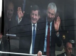Başbakan Davutoğlu Pakistan'a gidiyor