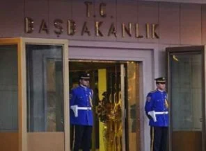 Başbakanlık'ta yeni istifalar