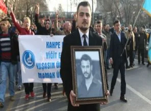 Ege Üniversitesi'ndeki gerilimin arkasında kim var?