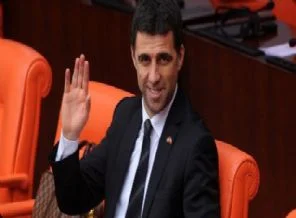 Hakan Şükür'e 'tuzluk' demeyin cezası var!
