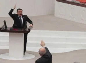 İhsan Özkes'e belamsın dediler çıldırdı