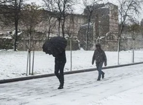 İstanbul'da yarın da kar bekleniyor