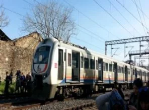 İzmir'de trende patlama: 7 yaralı