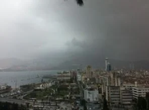 Kıyı Ege için çok kuvvetli yağış uyarısı