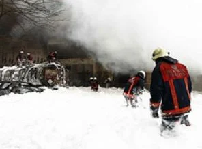 Korkutan fabrika yangını