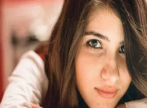 Mersin Özgecan tişörtü giyecek