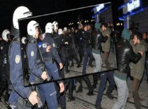 Polisten TÜRGEV protestosuna sert müdahale
