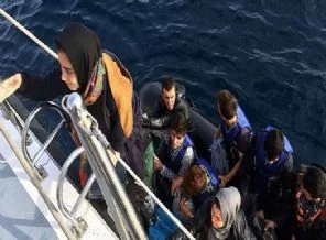 Sahil Güvenlik o kaçak göçmenleri kurtardı
