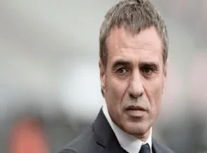 Yanal takımını eleştirdi