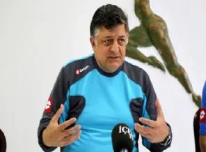 Yılmaz Vural, teknik direktörlüğü bırakıyor!