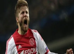 Ajaxlı yıldızın sözleşmesi uzatıldı