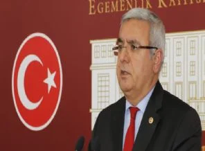 Bir olay yorum da Mehmet Metiner'den!