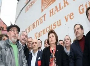 CHP'de iki ilde toplu istifa