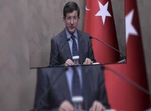 Davutoğlu kadına şiddete karşı dünyaya seslendi