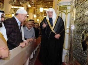 Erdoğan Hz. Muhammed'in kabri başında