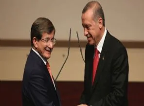 'Erdoğan ve Davutoğlu arasında fırtına bekleyenler ters köşe olacak'