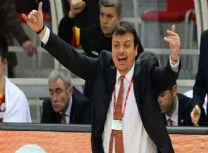 Ergin Ataman çıldırdı