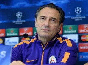 Galatasaray Prandelli'den kurtuluyor