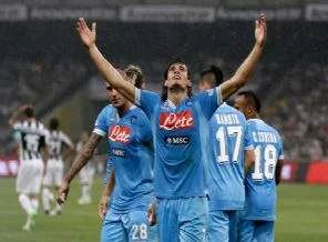 Napoli, çeyrek finalde