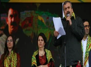 Pervin Buldan'ın Kürtçe'si olay oldu