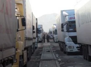 Tır kuyruğu 20 kilometreyi aştı