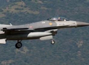 Türk jetine taciz!