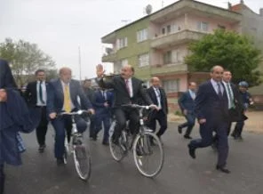 Bakan bisiklet keyfi yaptı